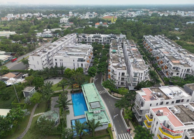 74% nguồn cung nhà liền thổ TP HCM có giá trên 30 tỷ một căn