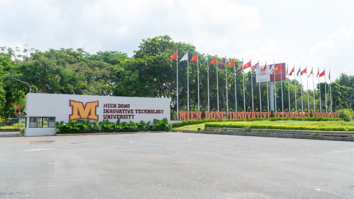 Trường đại học Công nghệ Miền Đông tại The Link City đang đào tạo hàng ngàn sinh viên để chuẩn bị nguồn nhân lực chất lượng cao cho các doanh nghiệp sản xuất - kinh doanh tại Dầu Giây và khu vực lân cận