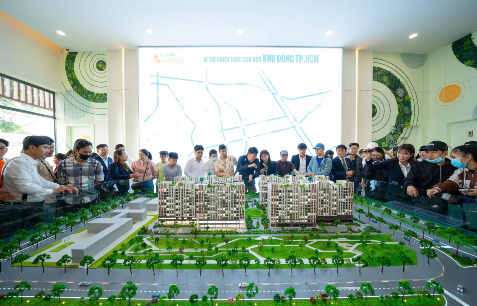 K-Home Avenue thu hút đông đảo khách tham quan, minh chứng cho sức hút của dự án.