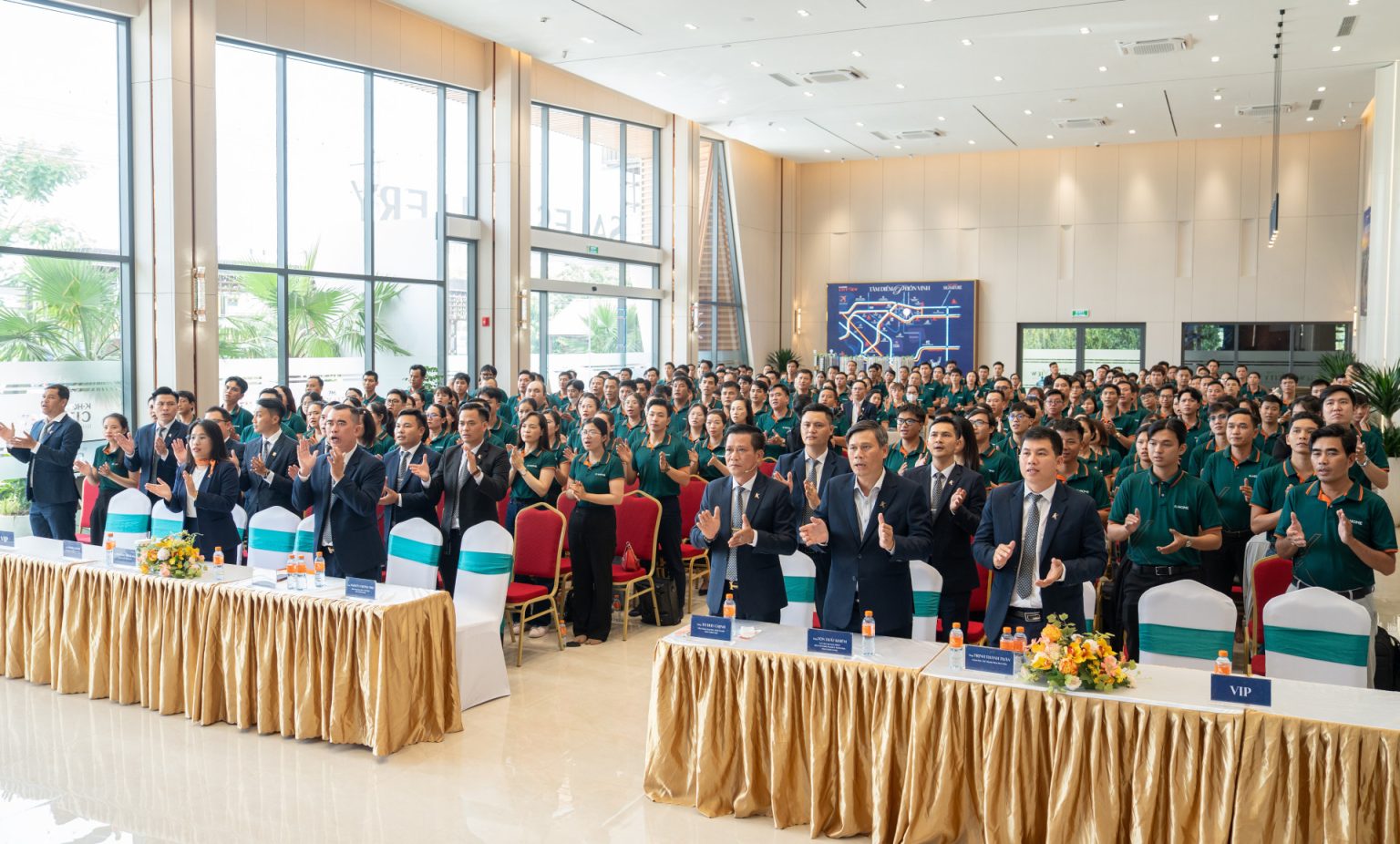 Không khí buổi đào tạo chuyên sâu tràn đầy năng lượng khi đội ngũ Kinh doanh Kim Oanh Land sẵn sàng bứt tốc.