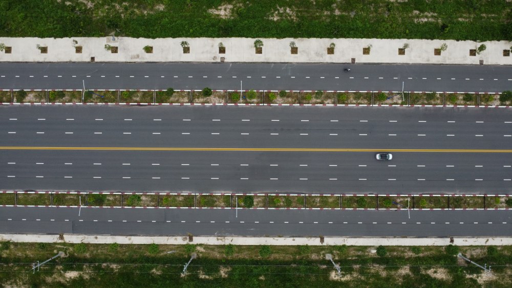 Tuến đường 10 làn này sẽ kết nối với khu công nghiệp Cây Trường đi hướng giao nhau với đường Hồ Chí Minh, đường ĐT 750.